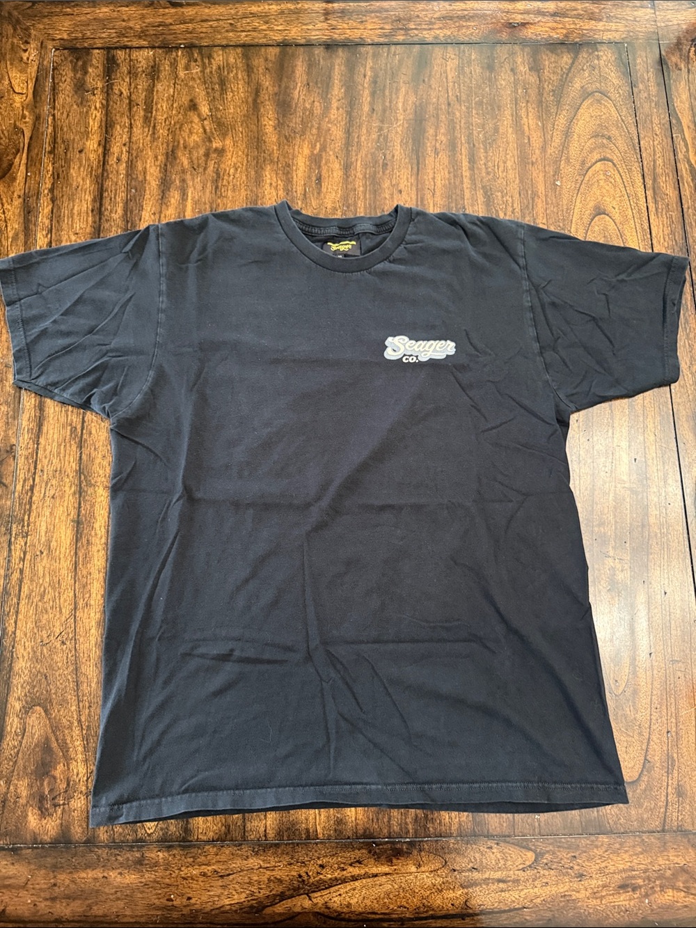 Seager Co. Men's Short-Sleeve Graphic Tee in Black